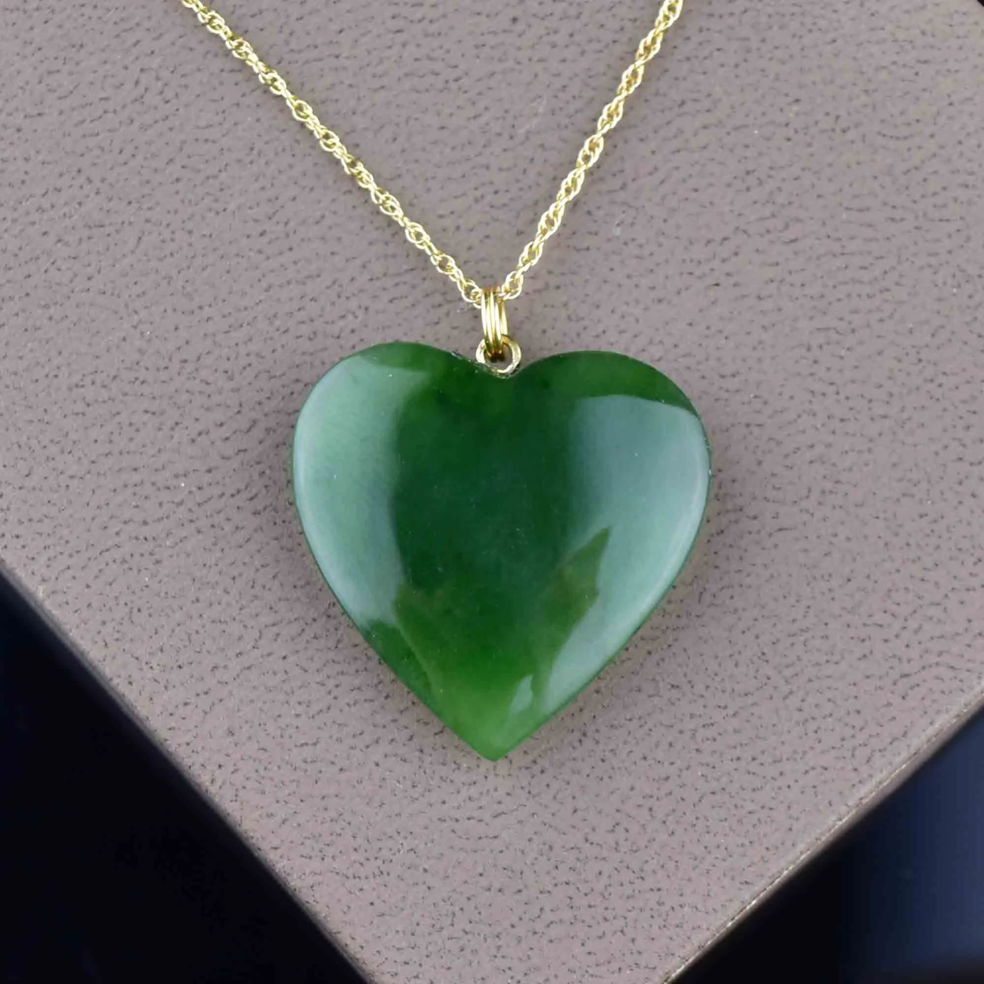 14K Gold Carved Jade Heart Pendant Necklace