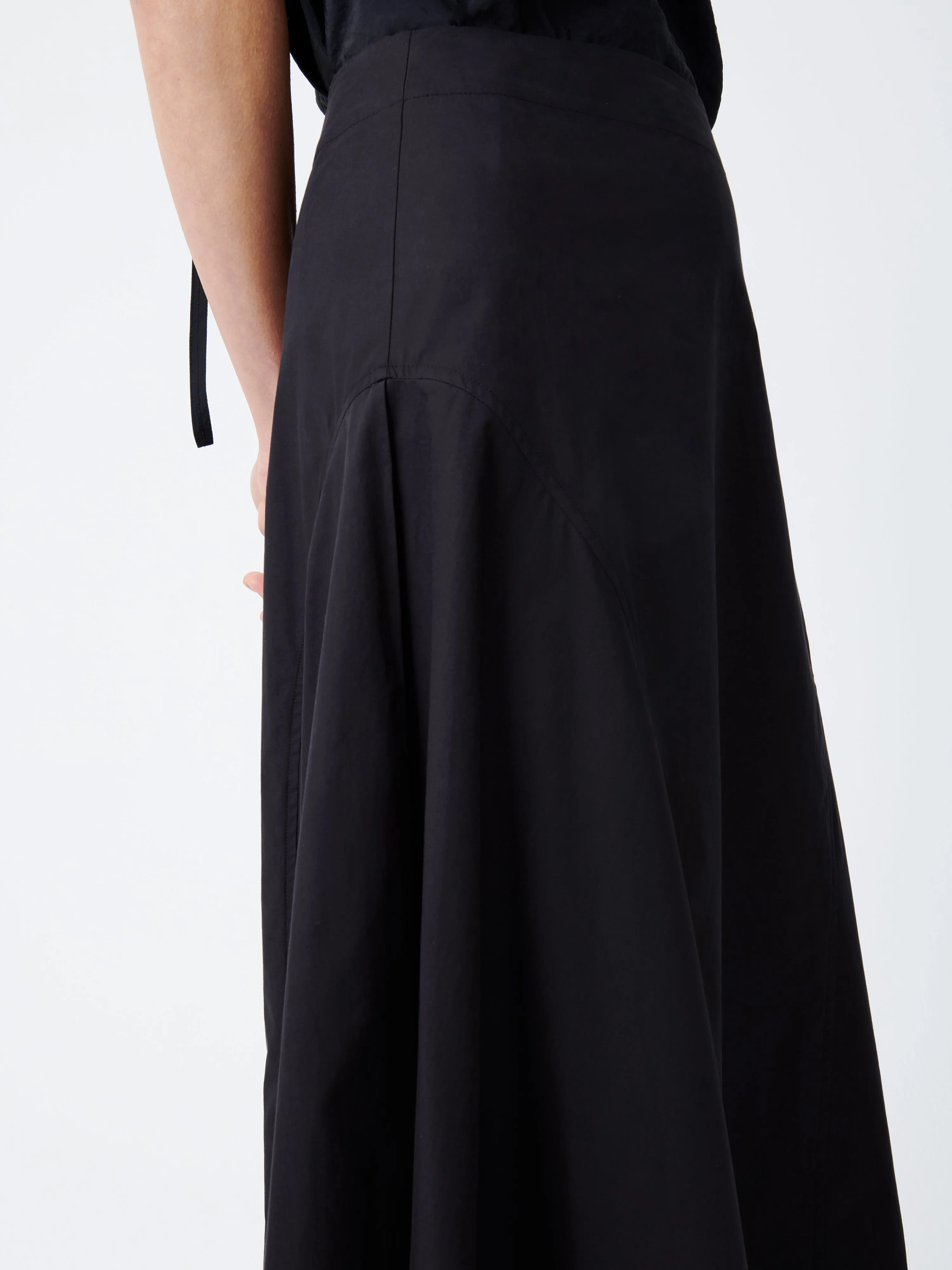 Centro Skirt in Darkest Navy