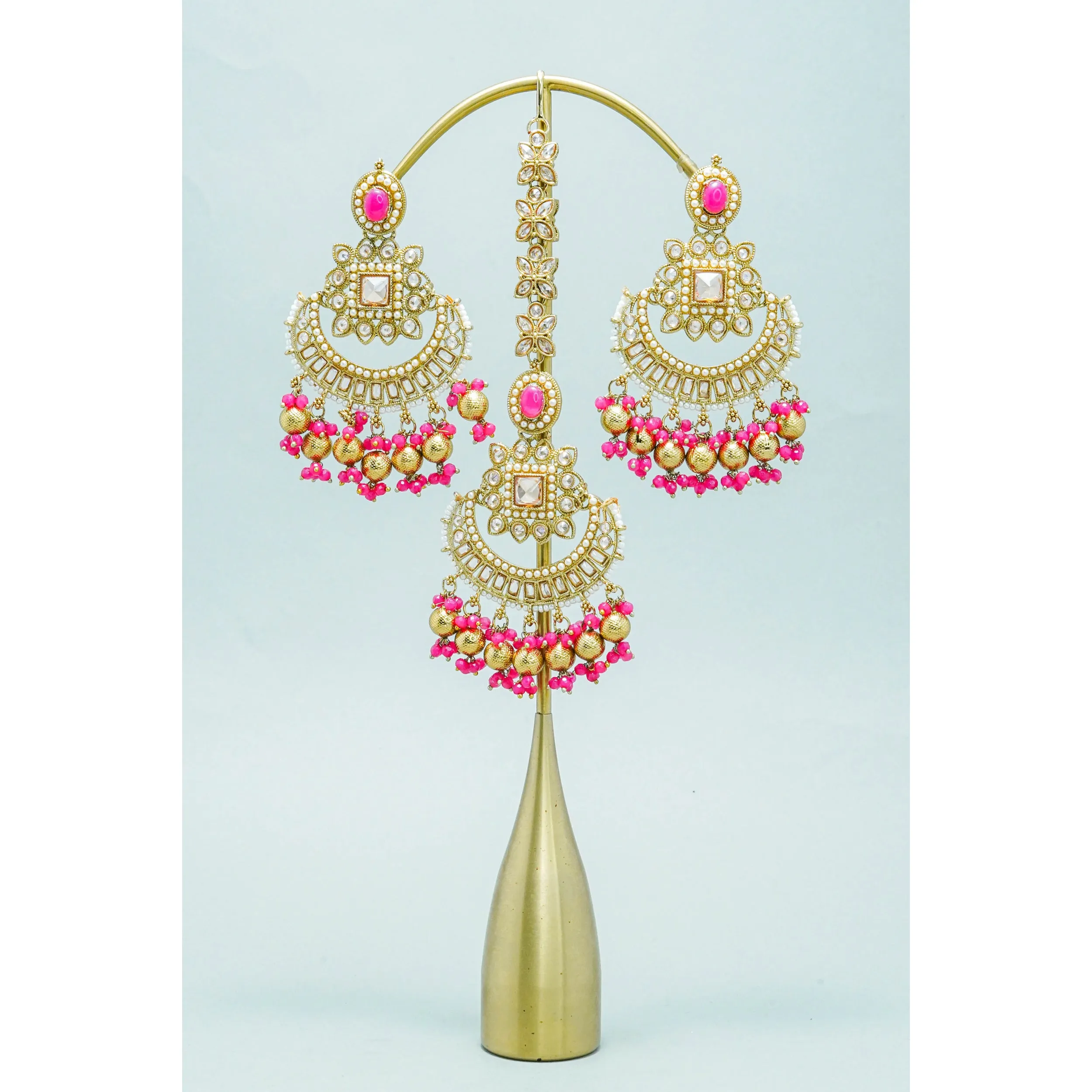 MANIKA POLKI EARRINGS WITH TIKKA