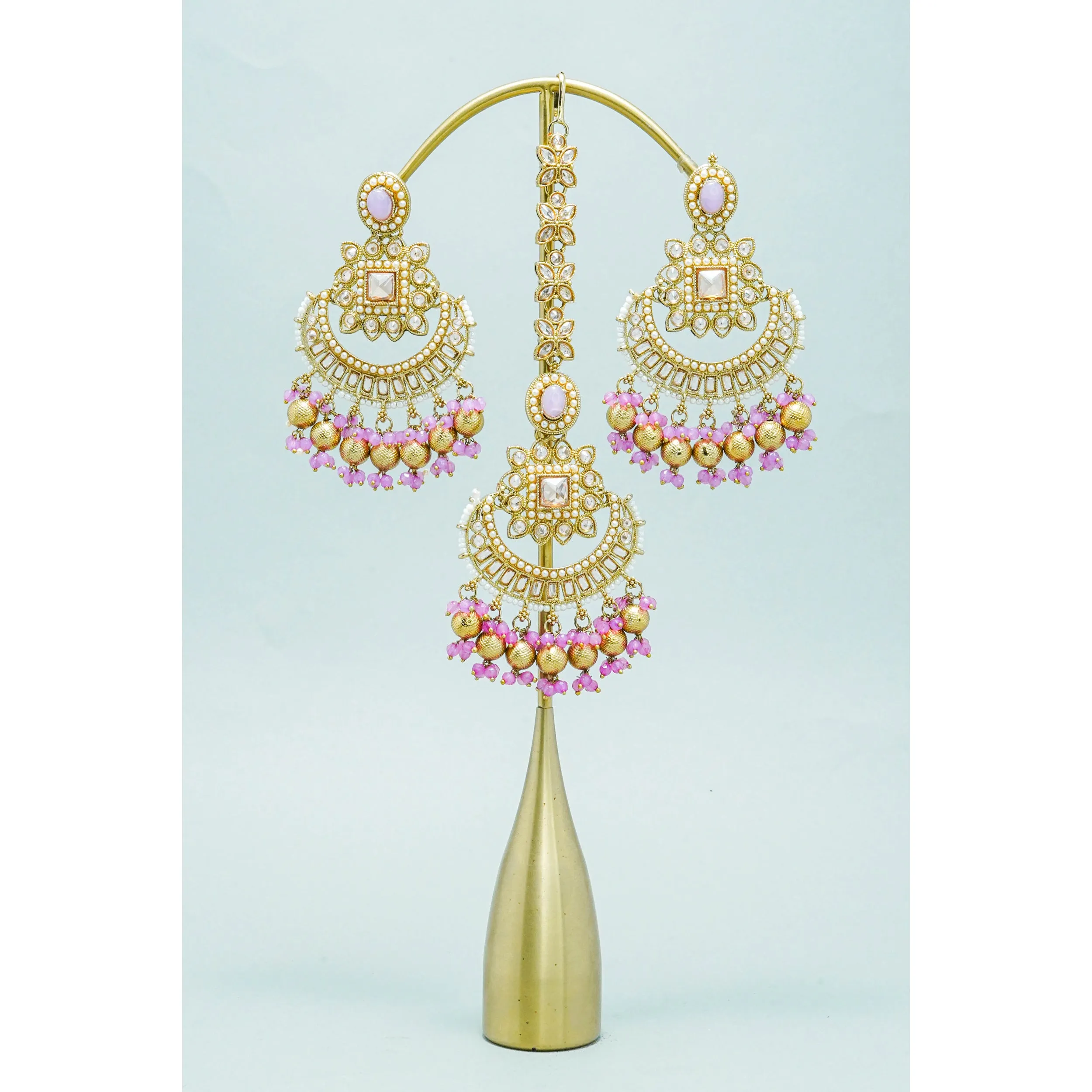 MANIKA POLKI EARRINGS WITH TIKKA