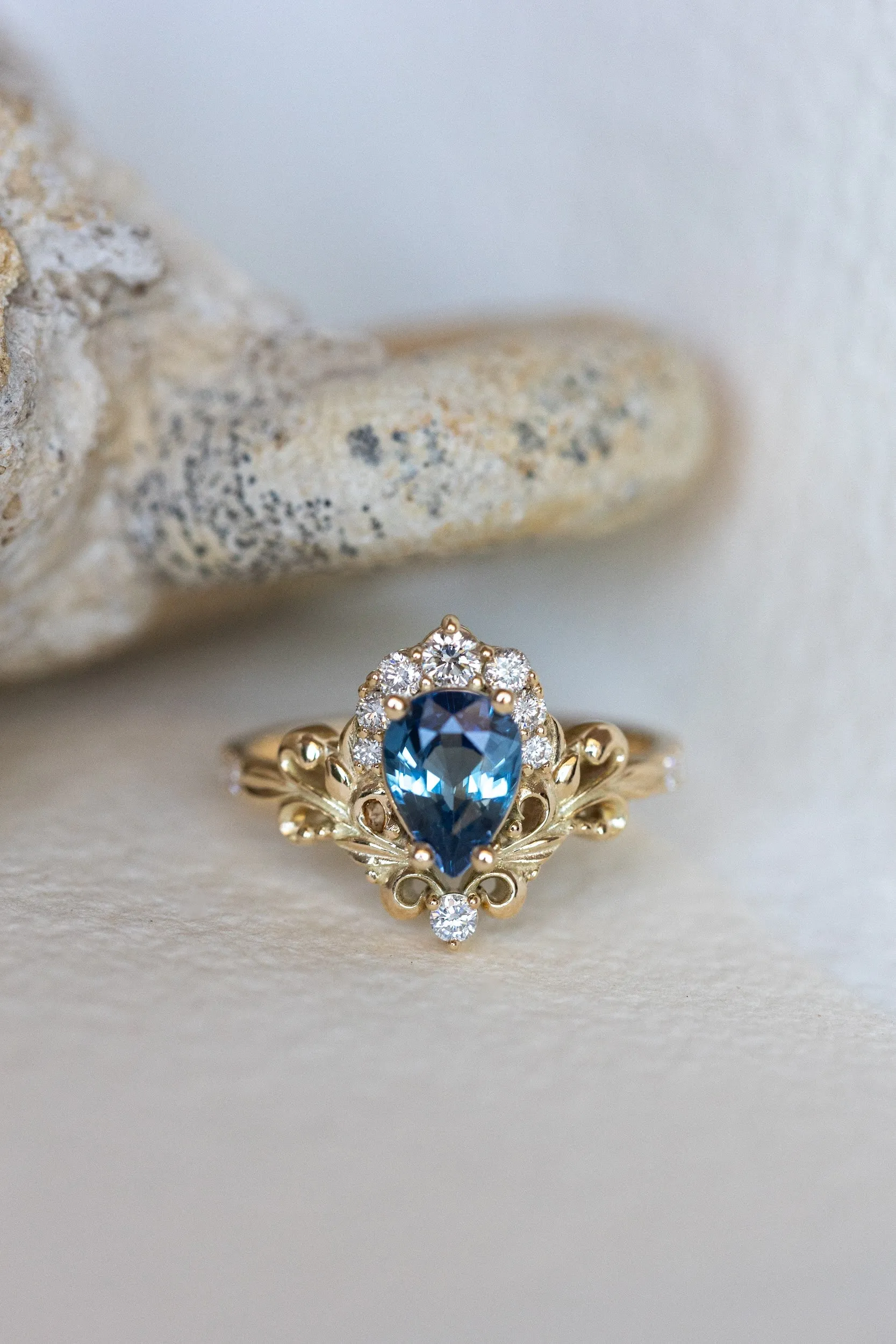 Natural blue sapphire engagement ring, baroque inspired gold ring with diamonds / Sophie