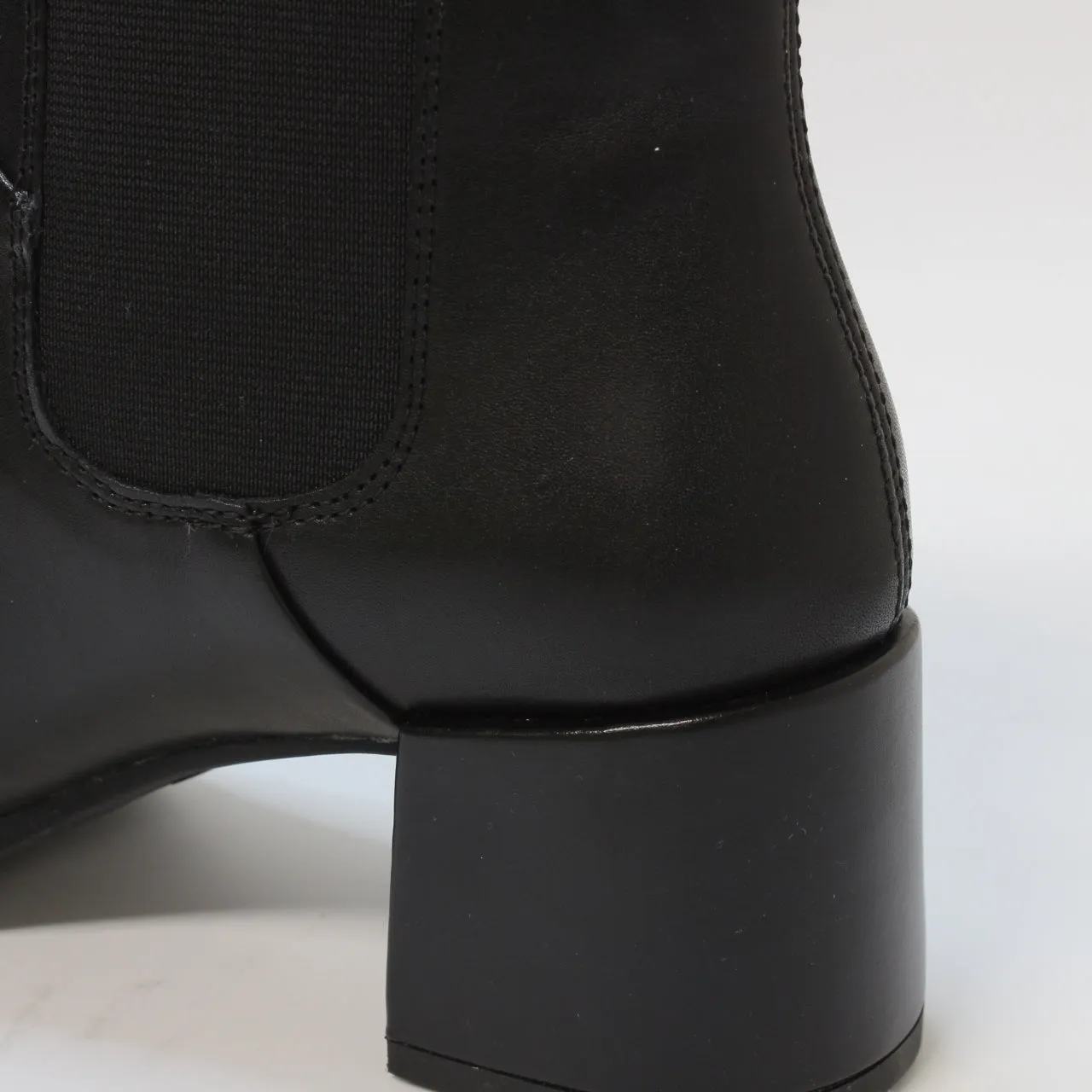 Womens Vagabond Shoemakers Stina Chelsea Boots Black